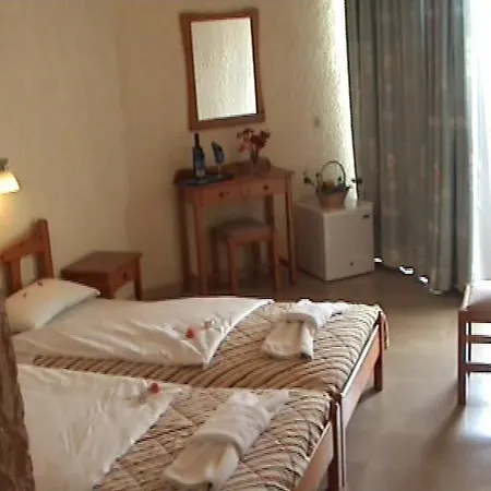 Alkionis 3* Moraḯtika